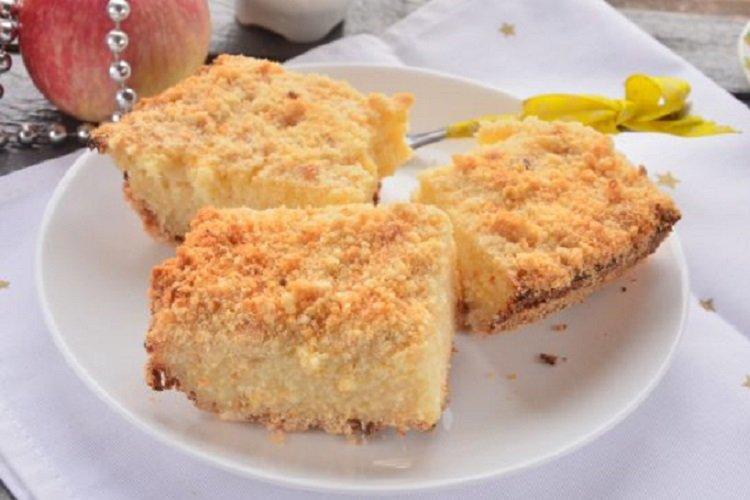 Casserole de fromage cottage avec semoule et biscuits Casserole de fromage cottage avec semoule et biscuits