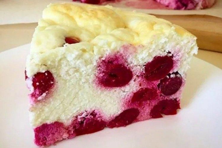 Casserole au fromage cottage, cerises et semoule Casserole au fromage cottage, cerises et semoule