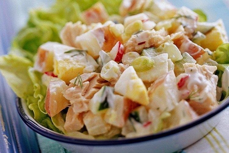 Salade de thon, pomme et ananas