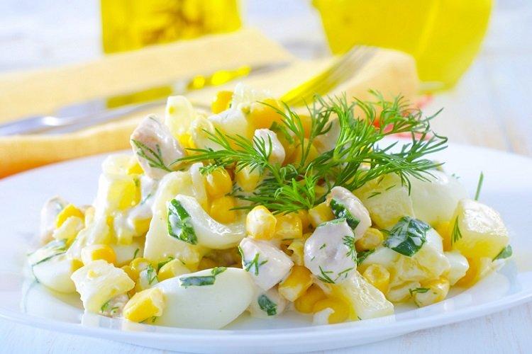 Salade de calamars, ananas et maïs