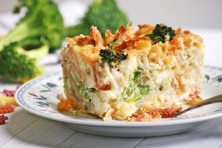 Casserole de pâtes, saumon et brocoli