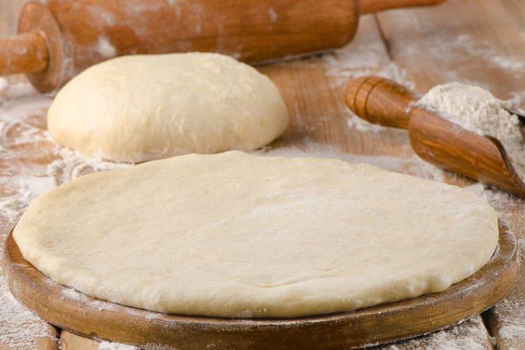 Pâte à pizza au kéfir et mayonnaise