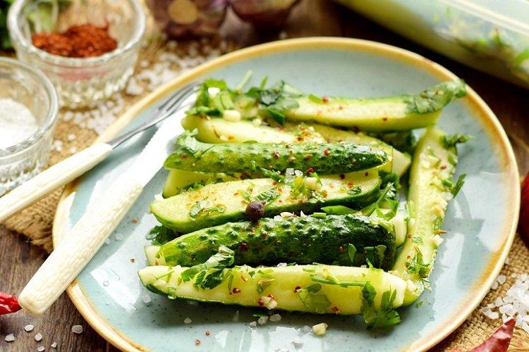 Concombres légèrement salés en 2 heures