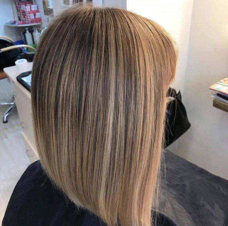 Mise en évidence sur cheveux châtain clair 2021 - photo