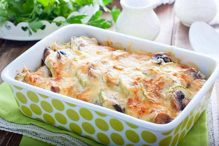 Casserole aux courgettes et champignons