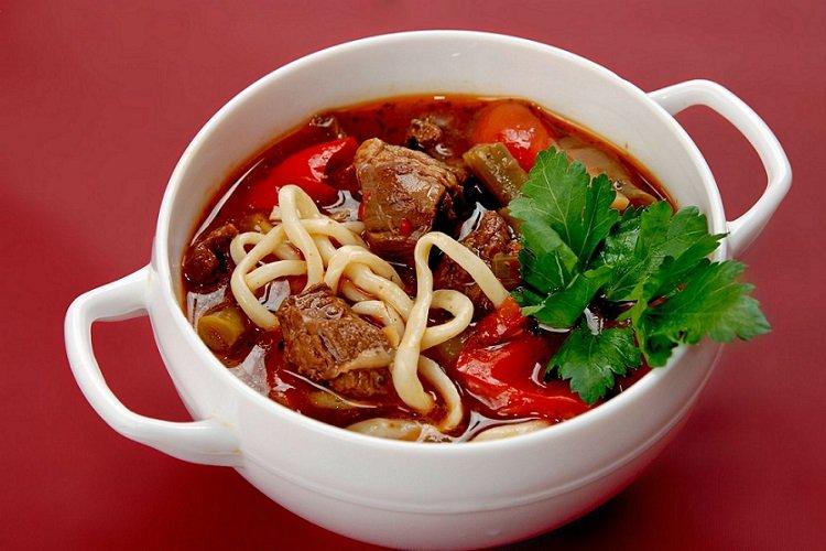 Lagman de boeuf classique