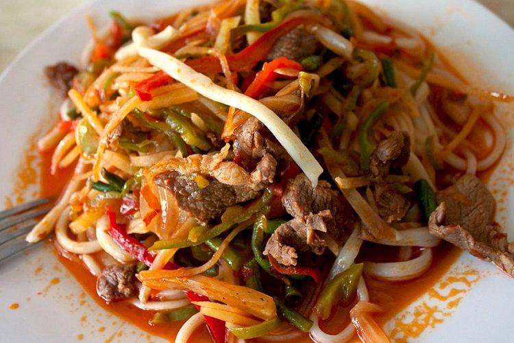 Lagman au boeuf et nouilles maison