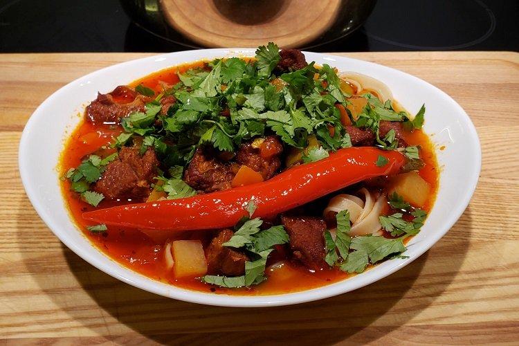 Lagman épicé au boeuf