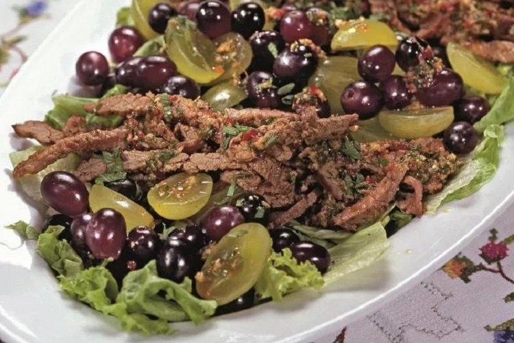 Salade de boeuf et raisin