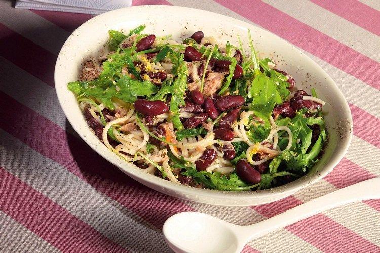Salade de haricots rouges, roquette et thon