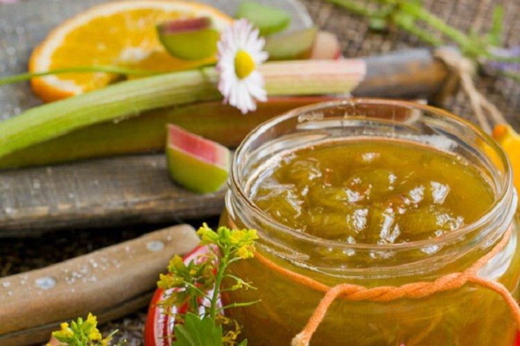 Confiture de rhubarbe aux oranges