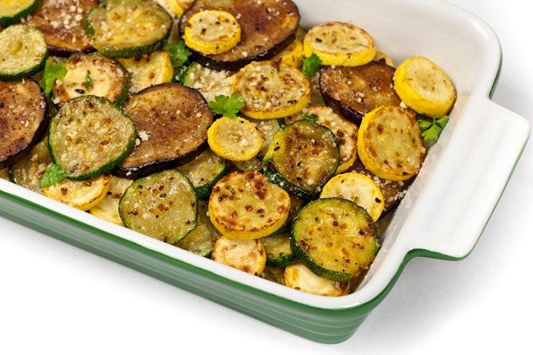 Aubergine aux courgettes au four