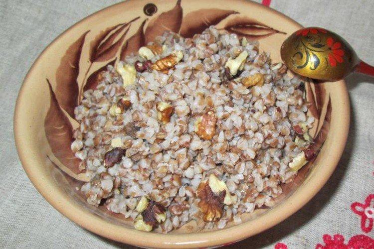 Bouillie de sarrasin aux noix