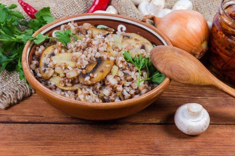 Bouillie de sarrasin aux champignons