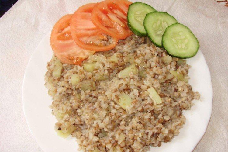 Bouillie de sarrasin aux pommes de terre