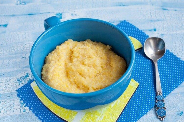 Bouillie de maïs à la semoule