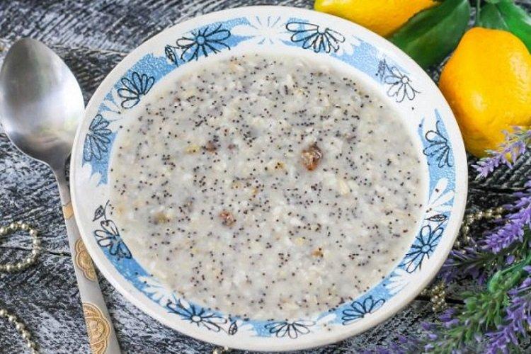 Gruau aux raisins secs et graines de pavot