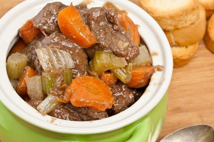 Ragoût de boeuf aux carottes et céleri