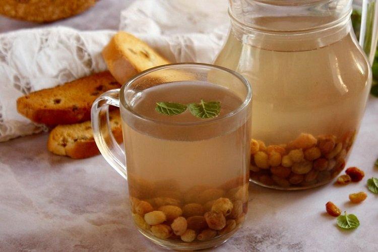 Compote de fruits secs aux raisins secs