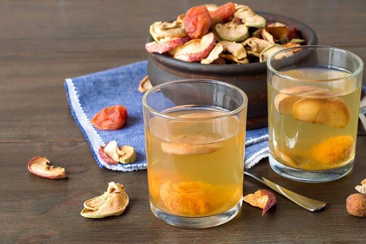 Compote de rhubarbe et fruits secs