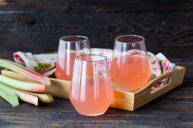 Compote de rhubarbe et prunes