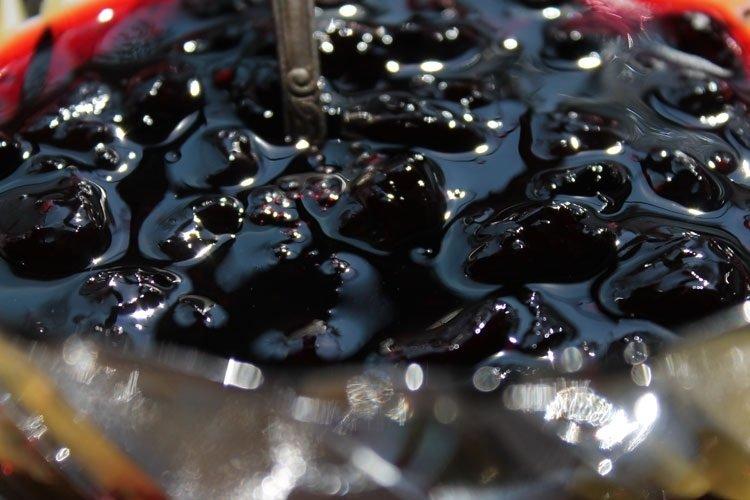 Confiture de chèvrefeuille à la pectine