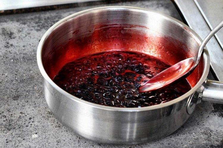 Confiture de chèvrefeuille aux framboises