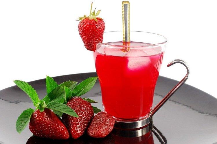 Compote de fraises et fruits secs