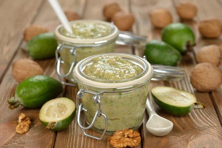 Confiture de noix et feijoa