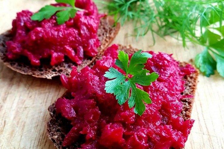 Caviar de courgettes aux betteraves pour l'hiver