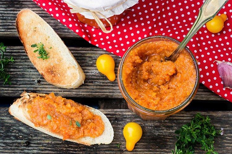 Caviar de courgettes dans une mijoteuse