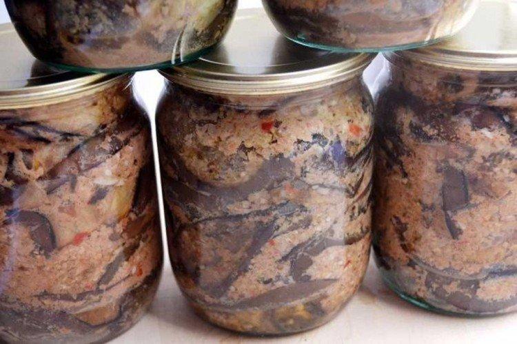 Salade d'aubergines aux noix pour l'hiver