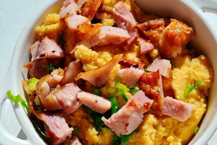 Bouillie de pois avec viandes fumées