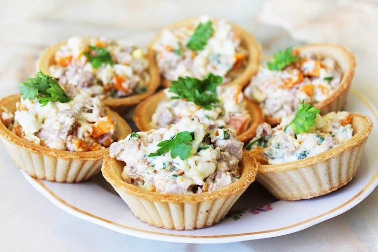 Tartelettes au foie de morue et oeuf Tartelettes au foie de morue et oeuf