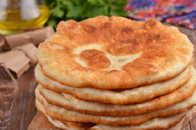 Gâteaux au fromage dans une casserole