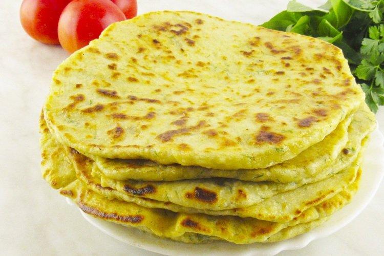 Tortillas de pommes de terre dans une poêle