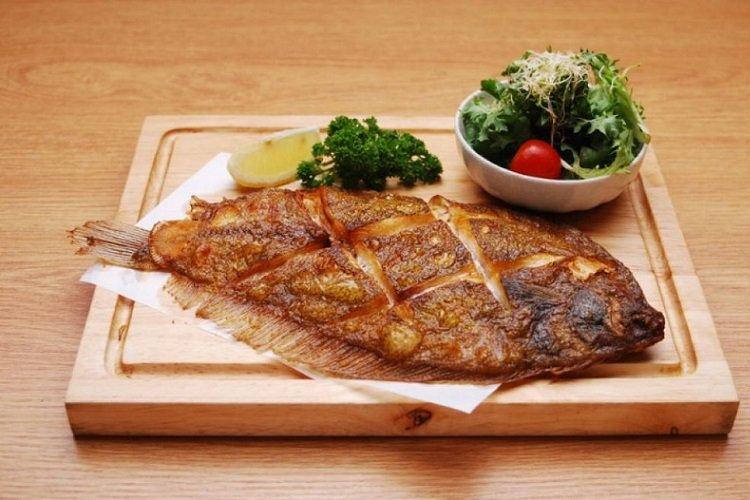 Flet cuit dans une sauce au vin