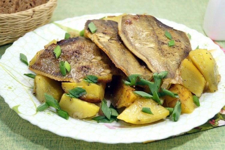 Flet avec pommes de terre au four