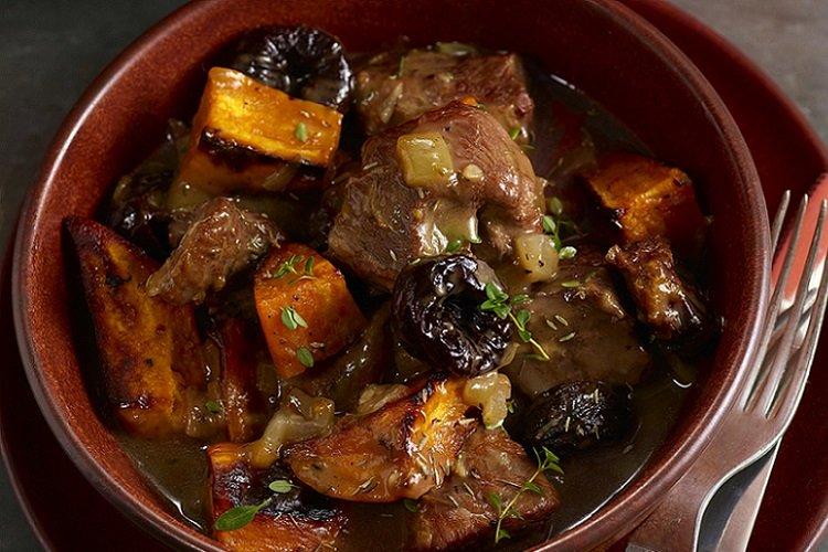 Porc braisé aux pruneaux