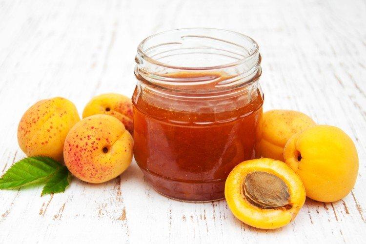 Confiture aux abricots et pommes