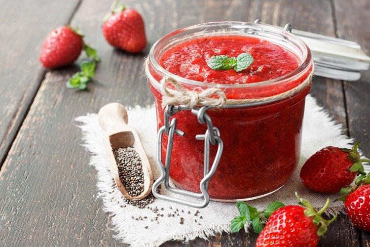 Confiture de fraises à l'agar-agar pour l'hiver