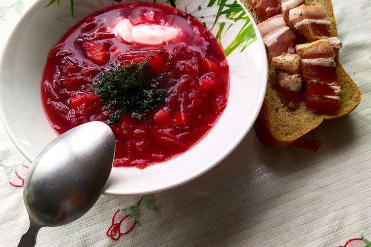 Bortsch aux haricots et saucisses