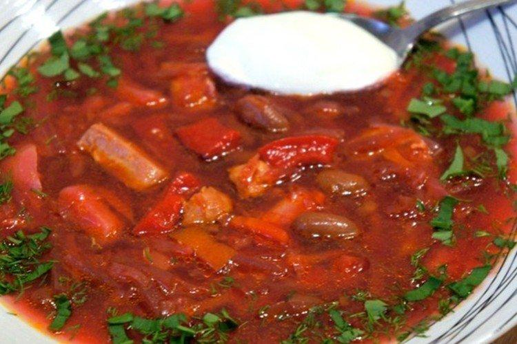 Kryvyi Rih bortsch aux haricots