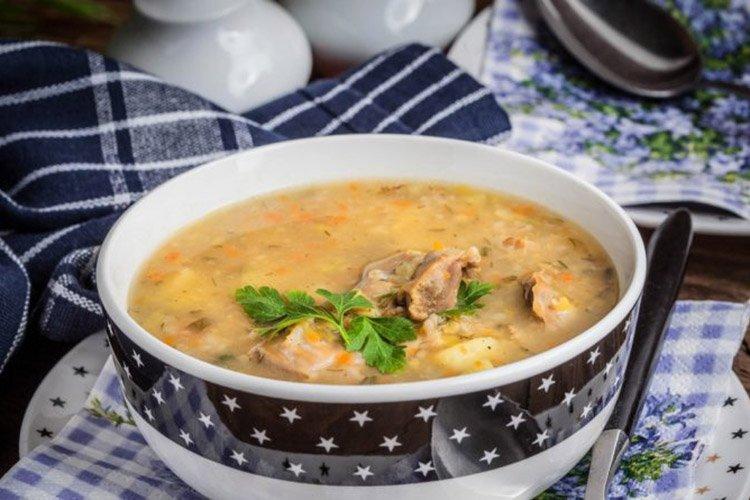 Soupe aux estomacs de millet et de poulet