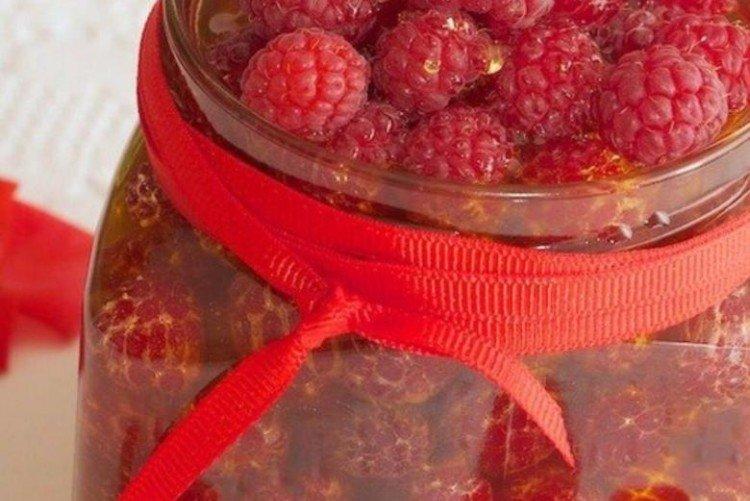 Confiture de framboises au miel