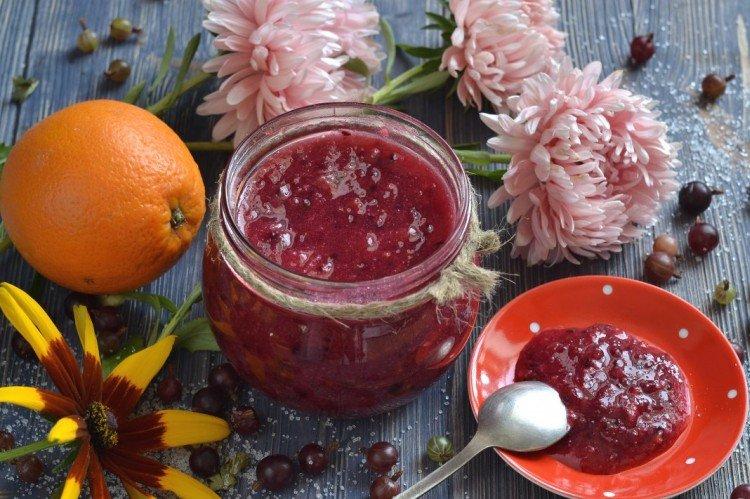 Confiture de baies sauvages à l'orange