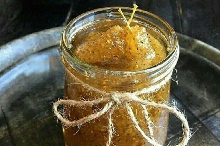 Confiture de mûres blanches