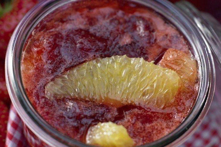 Confiture de fraises à l'orange