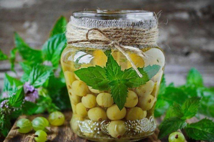 Confiture de groseille et menthe