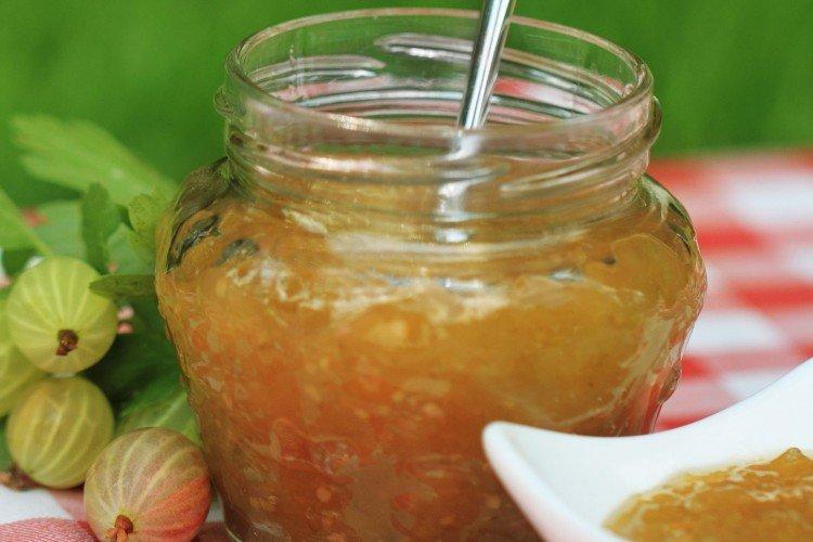 Confiture de groseille à la banane